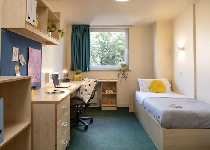 Burley Road In Leeds (West Yorkshire)