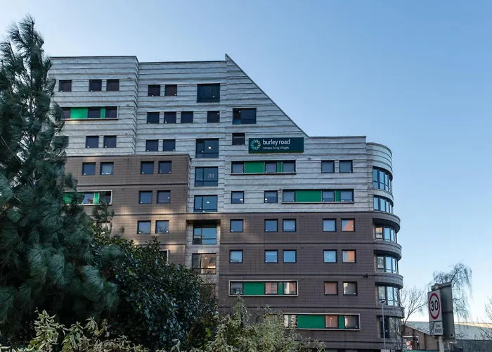 Burley Road In * Leeds (West Yorkshire)